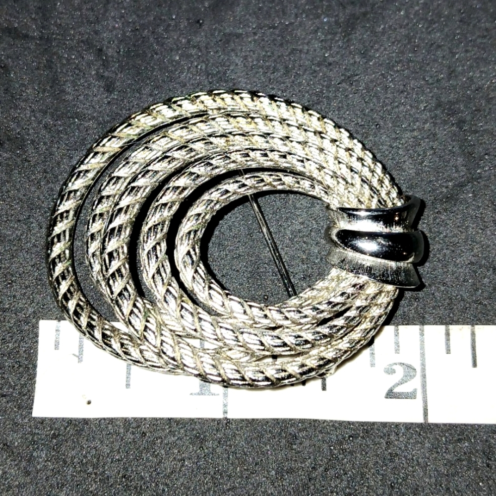 Vintage Rope Twist Silver Tone Abstract Swirl Brooch - Picture 5 of 6